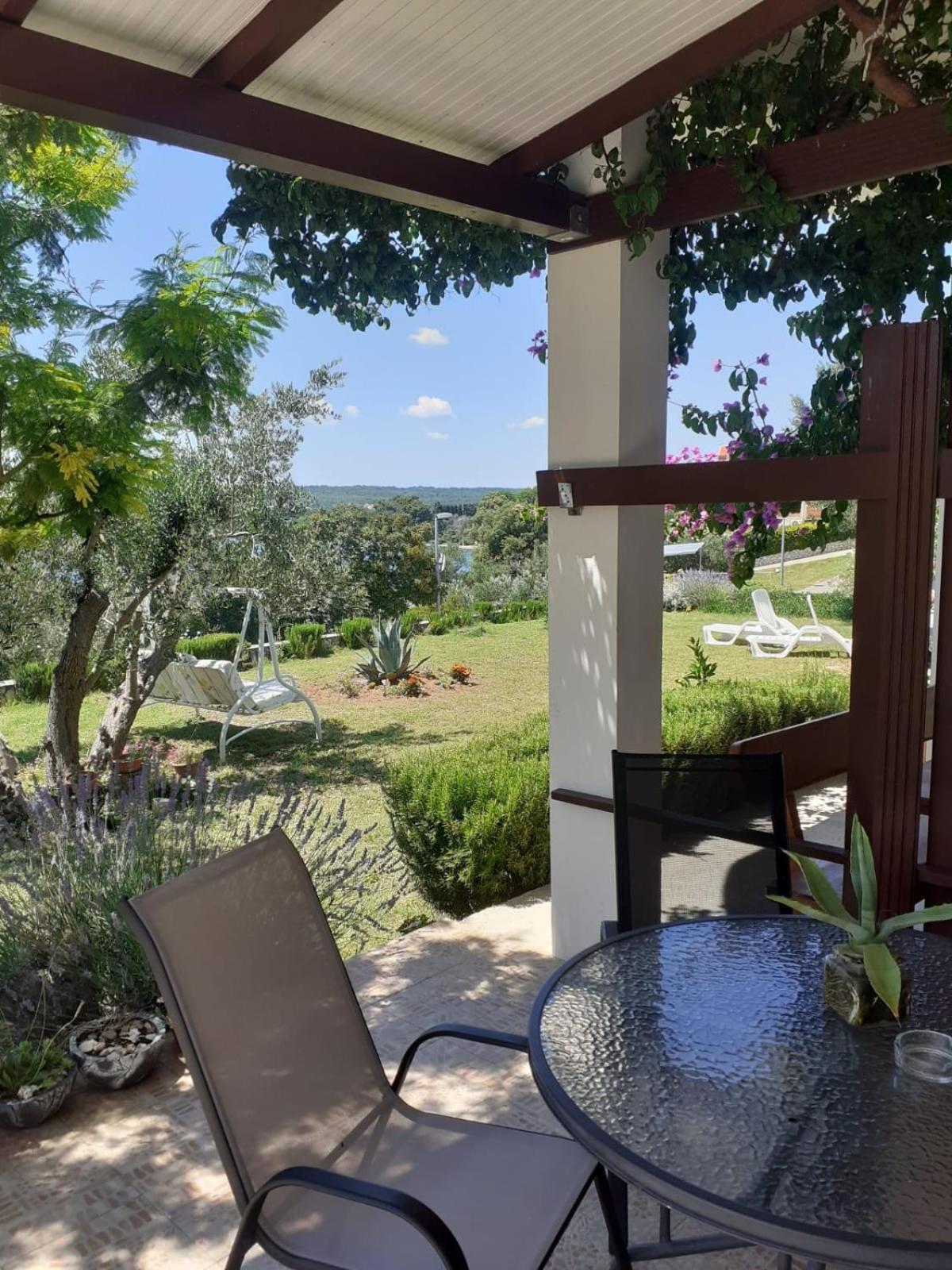 פוסדריה Apartments Sara מראה חיצוני תמונה